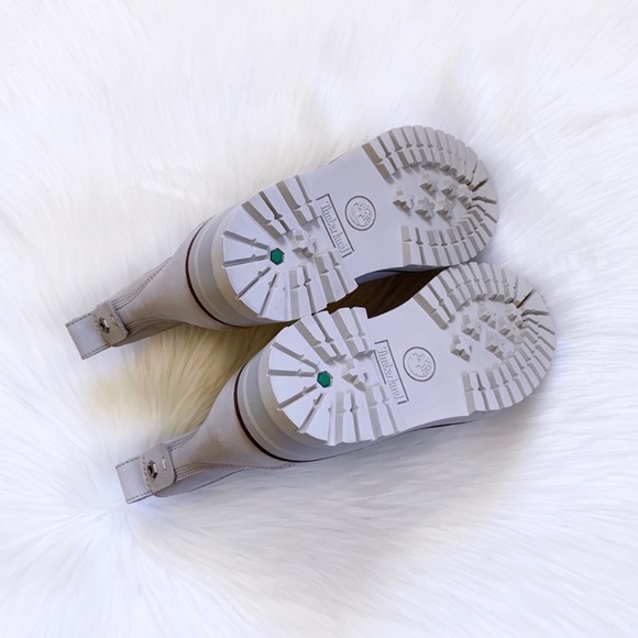 Timberland Courmayeur Valley Chelsea Taupe Boots - Picture 7 of 7